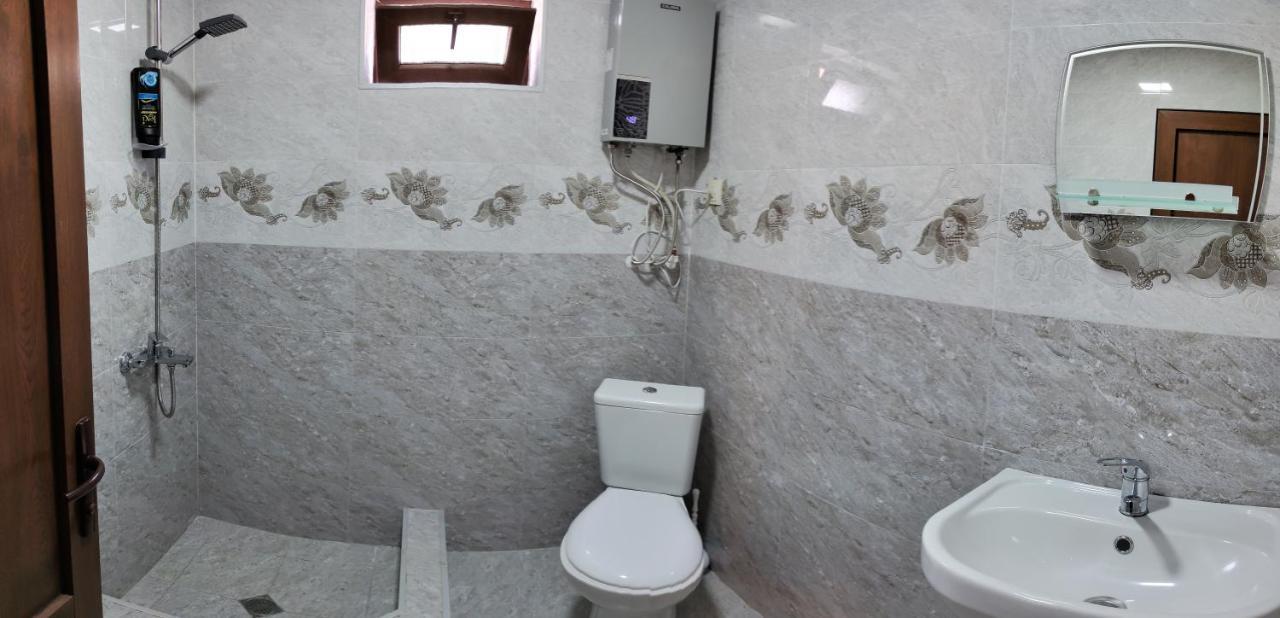 Nikolozi Hotell Kazbegi Eksteriør bilde